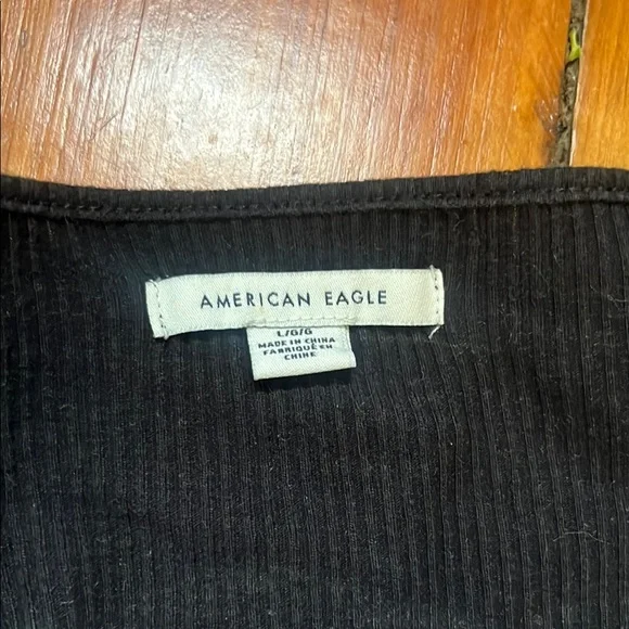 American Eagle Outfitters Black Zip-Up Crop Top - Picture 2 of 3